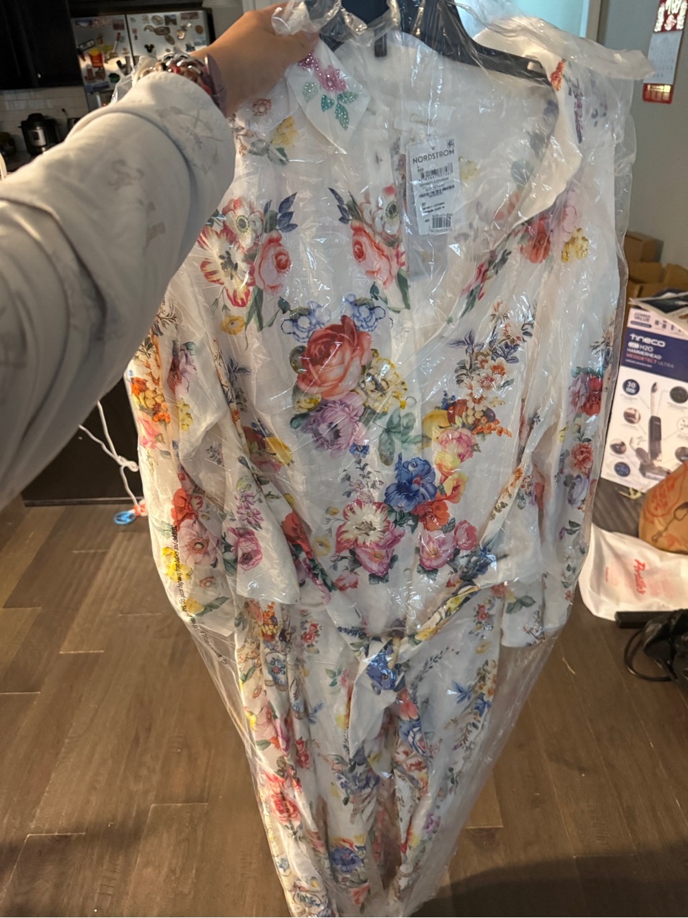 NWT Camilla Waist Tie Shirt Dress With Bubble Sleeve
Sz L - Picture 4 of 5